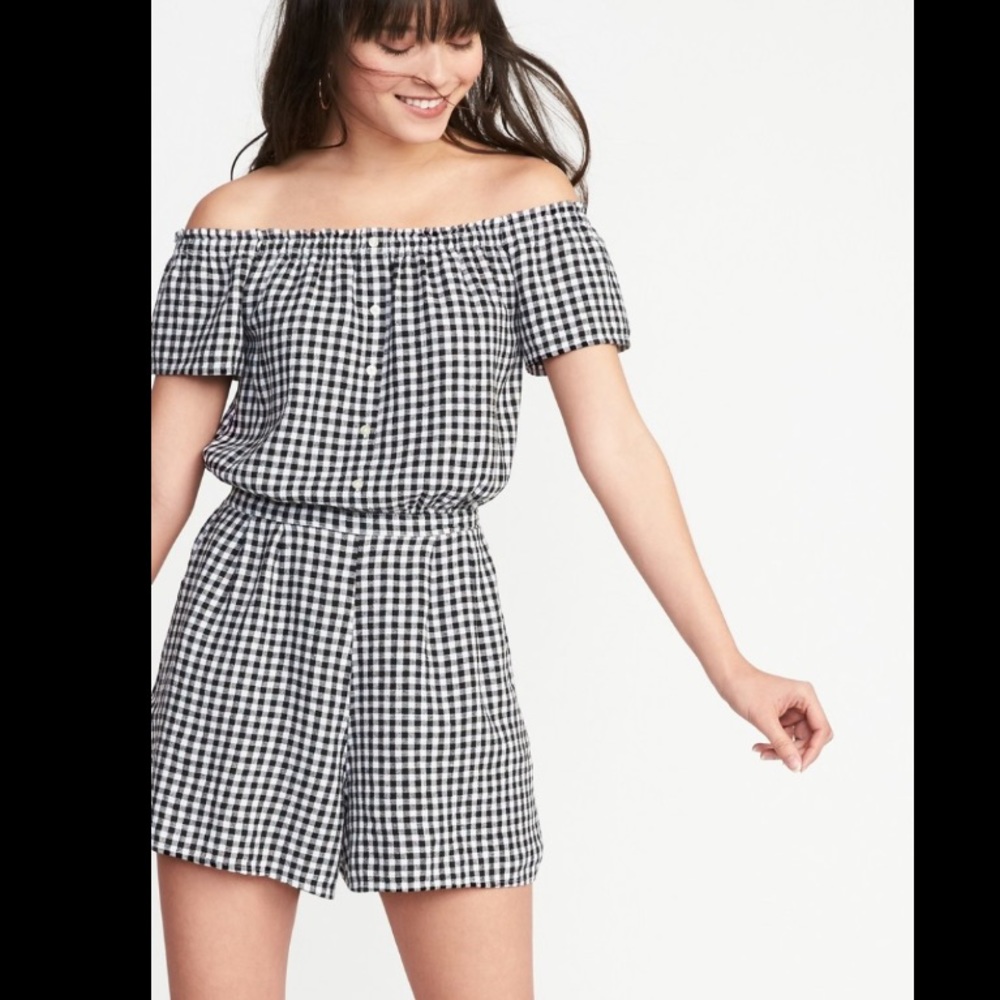 Old navy gingham romper. Size xxl